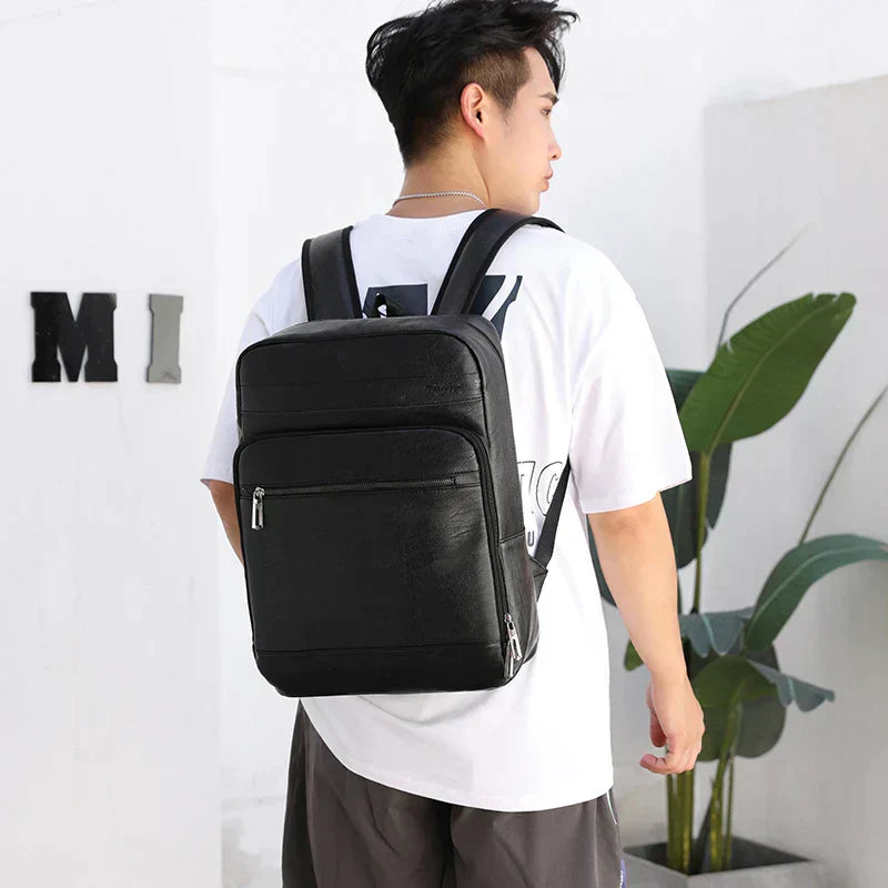 Mochila Masculina em Couro Genuino - Hermez Premium