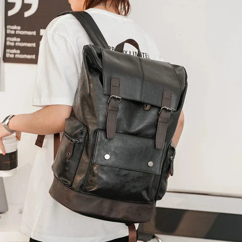 Mochila de Couro Masculina Paul